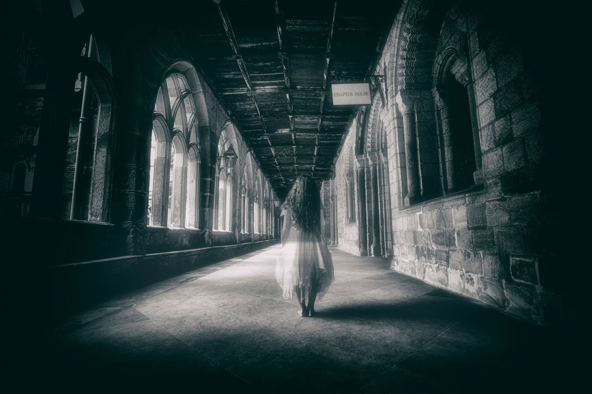 alone-girl-ghost-castle-corridor