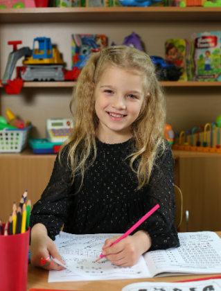 Москаленко Кіра Москаленко Кіра