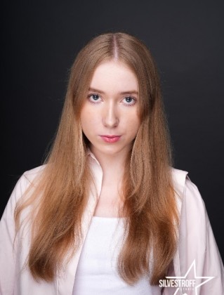 Еліна Воропінова