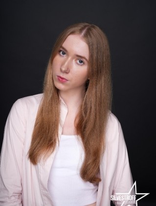 Еліна Воропінова