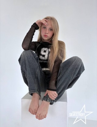 Анна Хлопова